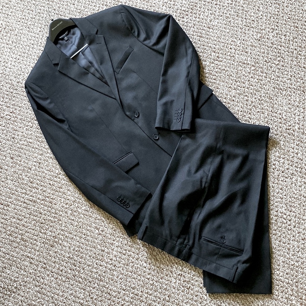 Banana republic men’s suit